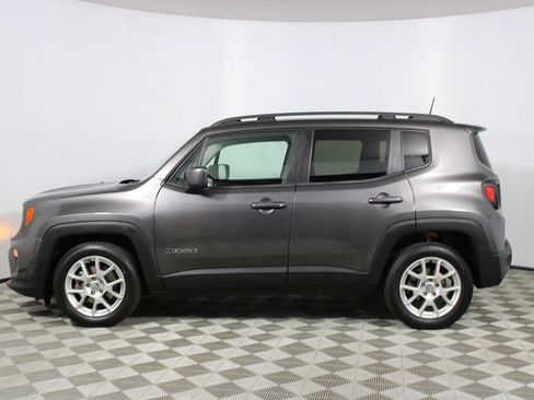 Used 2019 Jeep Renegade Latitude w/ Popular Equipment Group FWD image 6