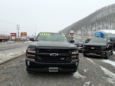 Used 2017 Chevrolet Silverado 1500 LT w/ Midnight Edition image 2