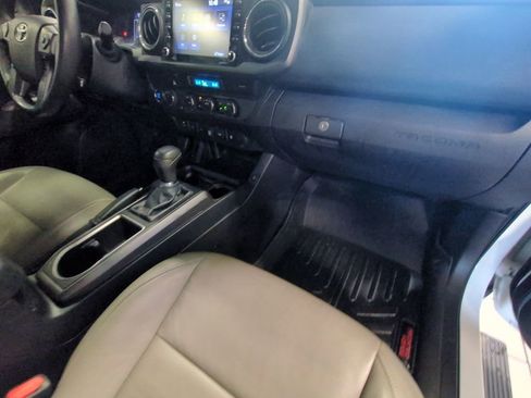 Used 2023 Toyota Tacoma TRD Off-Road w/ Technology Package image 23