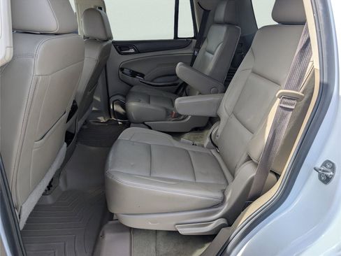 Used 2017 GMC Yukon SLT image 30