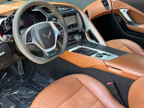Used 2016 Chevrolet Corvette Z06 w/ 3LZ Preferred Equipment Group RWD image 2