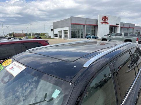 Certified 2024 Toyota Grand Highlander AWD Hybrid image 3