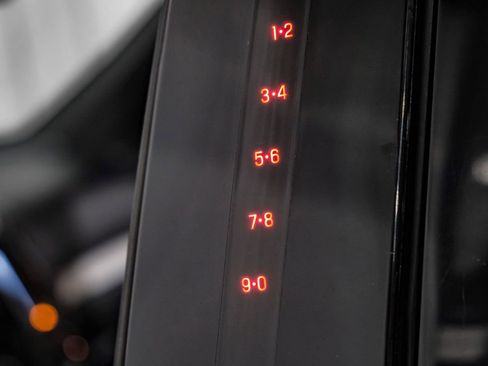 Used 2017 Ford Explorer XLT w/ Equipment Group 202A image 40