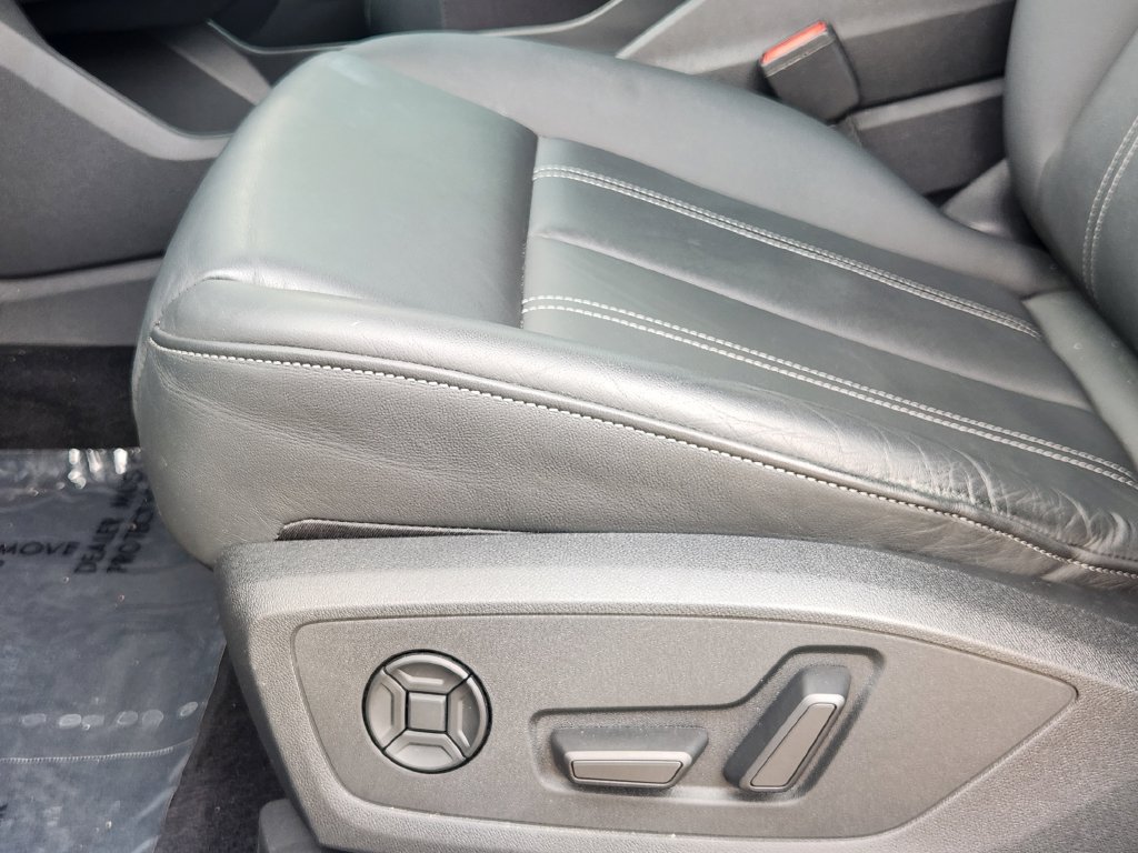 Used 2023 Audi Q4 e-tron Premium Plus AWD/4WD image 27