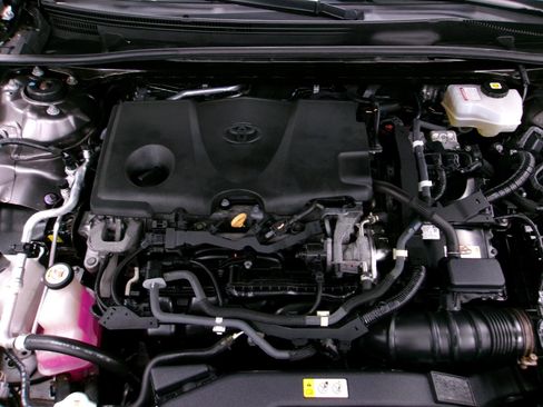 Used 2020 Toyota Camry SE image 15