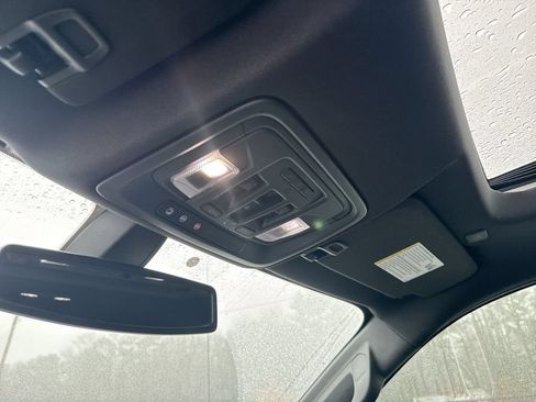 Used 2021 GMC Sierra 1500 AT4 w/ AT4 Preferred Package AWD/4WD image 19