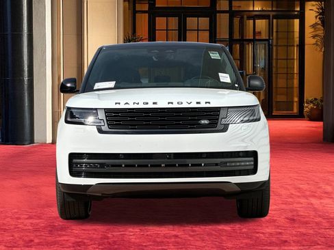 New 2026 Land Rover Range Rover Long Wheelbase SE image 7