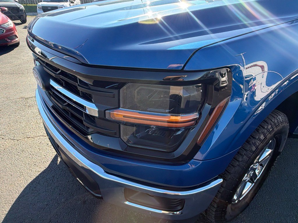 Used 2025 Ford F150 XLT w/ Equipment Group 301A Standard AWD/4WD image 17