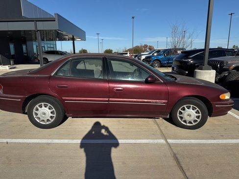 Used 2001 Buick Century Custom w/ Premium Pkg image 3