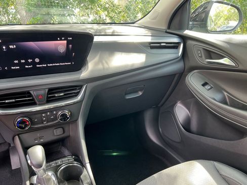 Used 2025 Buick Encore GX Preferred FWD image 34