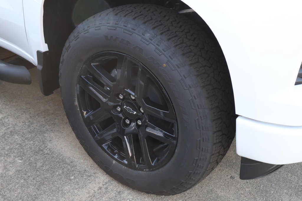 New 2026 Chevrolet Silverado 1500 RST w/ RST All Star Premium Package AWD/4WD image 9