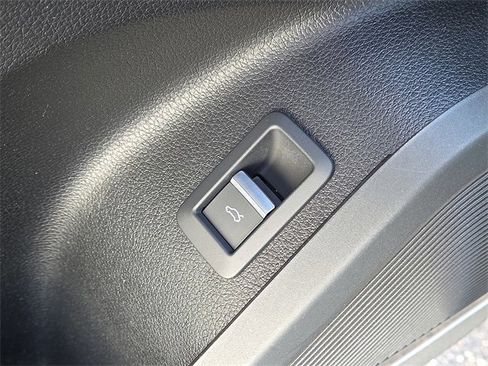 Certified 2023 Audi Q5 2.0T Premium Plus w/ Premium Plus Package image 25