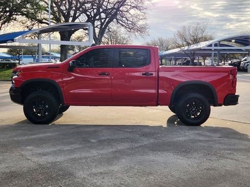 Used 2025 Chevrolet Silverado 1500 ZR2 w/ Technology Package image 12