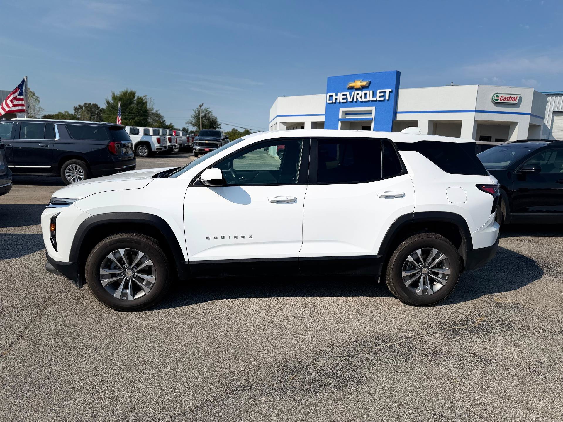 Used 2026 Chevrolet Equinox LT AWD/4WD image 6
