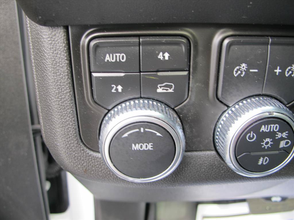 Used 2023 GMC Yukon SLT w/ SLT Premium Package AWD/4WD image 13