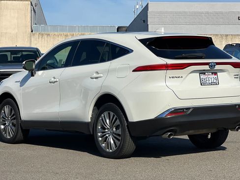 Used 2021 Toyota Venza Limited image 7