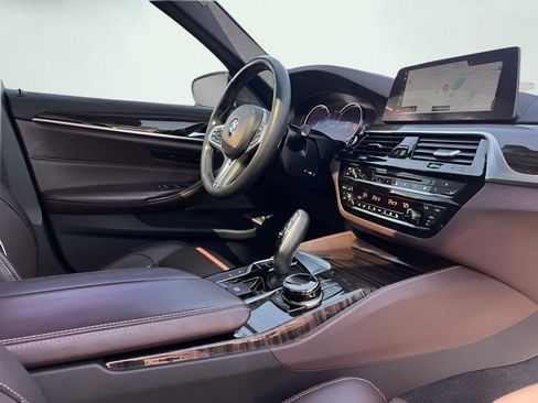 Used 2021 BMW 530i w/ Executive Package RWD image 30