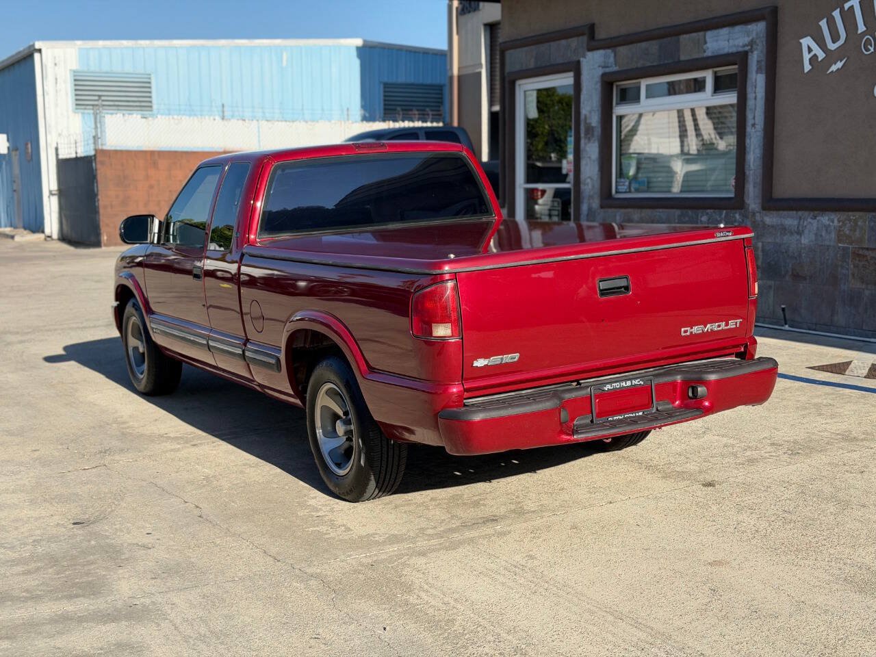 Used 2001 Chevrolet S10 Pickup LS w/ Preferred Equipment Group RWD image 14