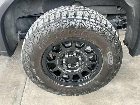 Used 2024 GMC Sierra 1500 AT4X w/ AT4X AEV Edition AWD/4WD image 11