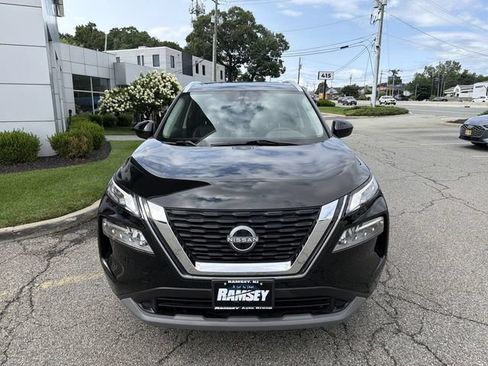 Certified 2023 Nissan Rogue SV w/ SV Premium B Package AWD/4WD image 3