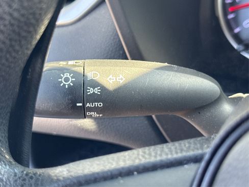 Used 2022 Toyota RAV4 XLE image 23