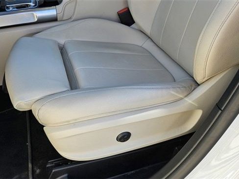 Used 2020 Mercedes-Benz GLB 250 4MATIC image 16