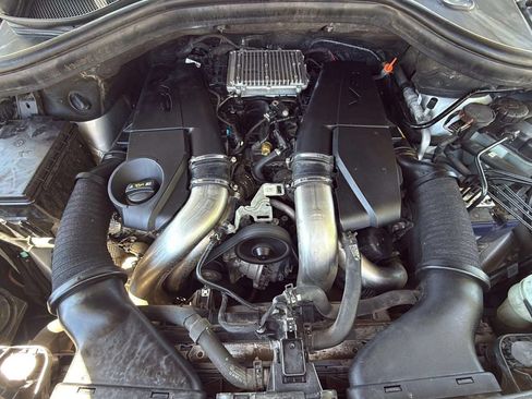 Used 2013 Mercedes-Benz ML 550 4MATIC image 21