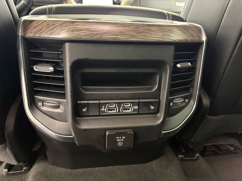 Used 2019 RAM 1500 Laramie AWD/4WD image 46