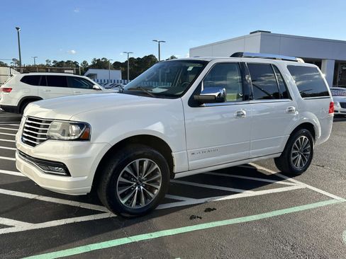 Used 2015 Lincoln Navigator 2WD image 7