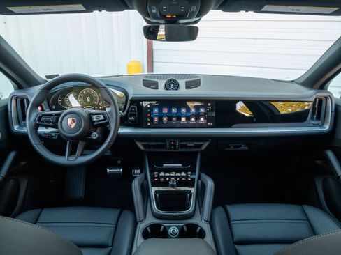 New 2026 Porsche Cayenne S AWD/4WD image 21