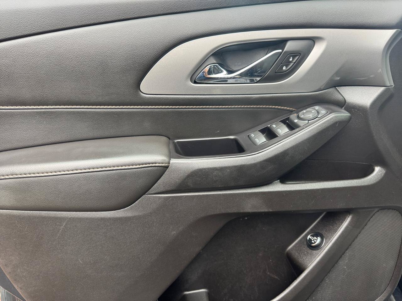 Used 2019 Chevrolet Traverse LT FWD image 23
