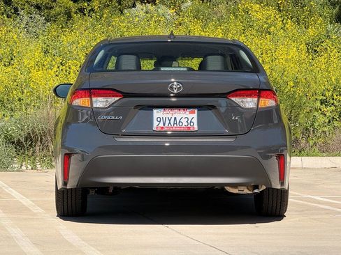 Used 2025 Toyota Corolla LE image 9