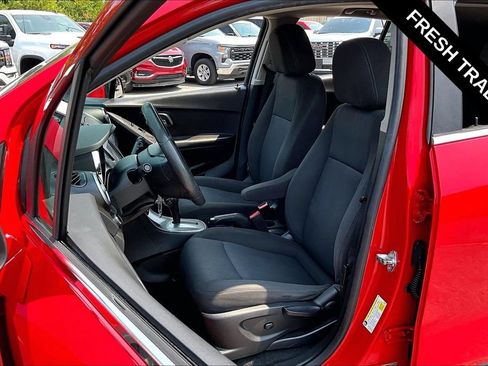 Used 2015 Chevrolet Trax LT w/ LT Sun and Sound Package FWD image 21