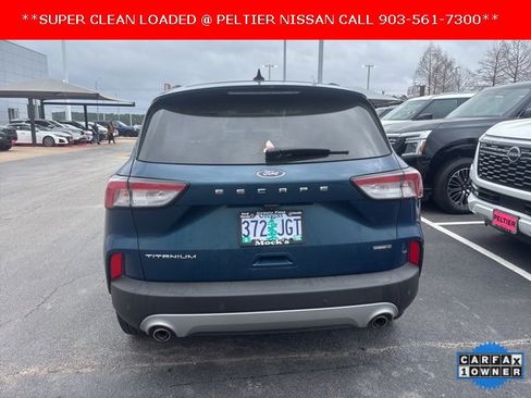 Used 2020 Ford Escape Titanium image 4