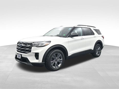 New 2026 Ford Explorer Active image 4