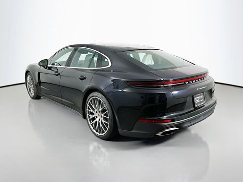 Used 2024 Porsche Panamera 4 image 3