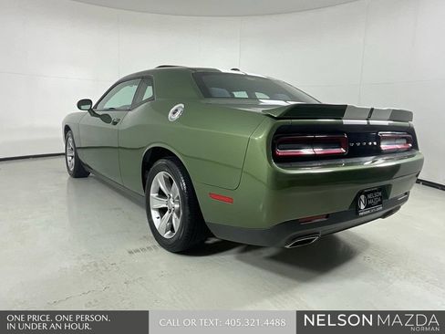 Used 2018 Dodge Challenger SXT w/ Cold Weather Group RWD image 8