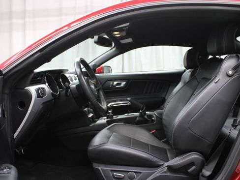 Used 2015 Ford Mustang Premium RWD image 13