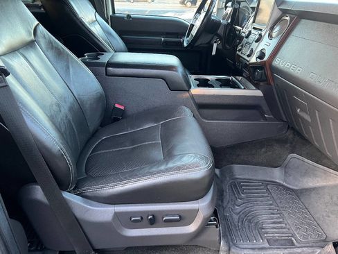 Used 2014 Ford F350 Lariat w/ Lariat Interior Package image 27