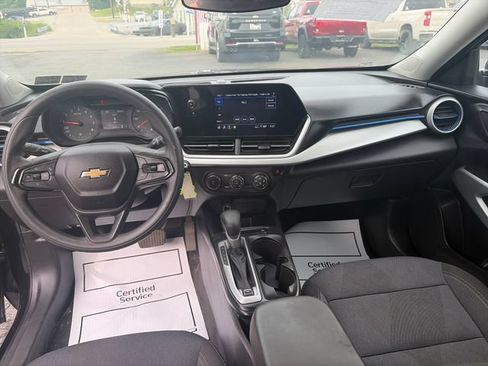 Used 2024 Chevrolet Trax LS FWD image 12