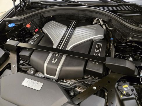 Certified 2022 Rolls-Royce Cullinan w/ Dark Exterior Package image 31