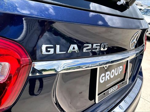 Used 2017 Mercedes-Benz GLA 250 image 9