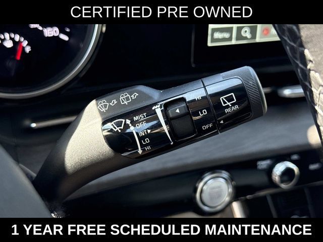 Used 2024 Kia Carnival EX FWD image 25