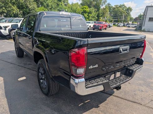 Certified 2023 Toyota Tacoma SR5 AWD/4WD image 5