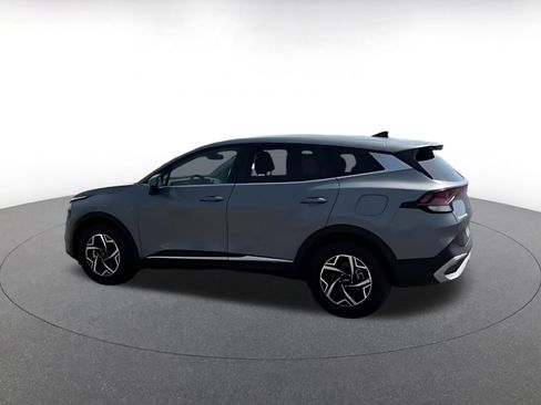 Used 2025 Kia Sportage LX FWD image 16