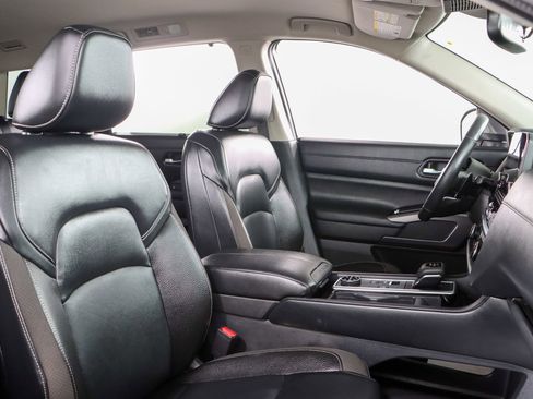 Used 2022 Nissan Pathfinder SL image 28