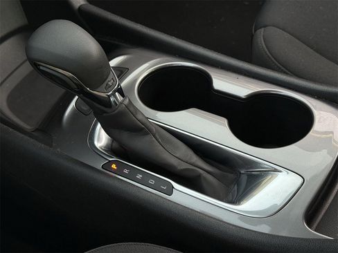 Used 2021 Chevrolet Malibu LS image 19