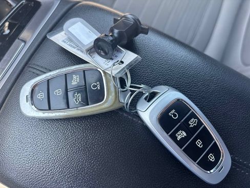 Used 2023 Hyundai Santa Cruz SEL Premium AWD/4WD image 30