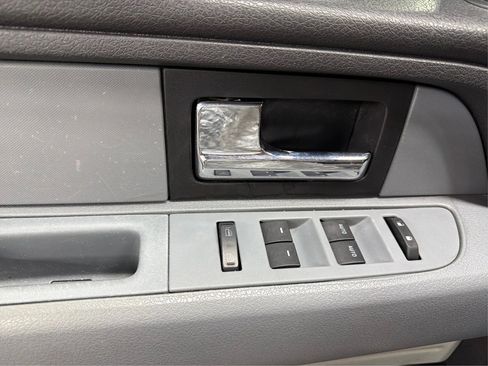 Used 2013 Ford F150 XLT w/ XLT Chrome Pkg image 24