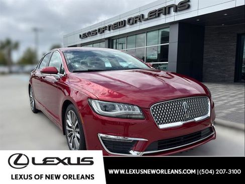 Used 2017 Lincoln MKZ Select image 1